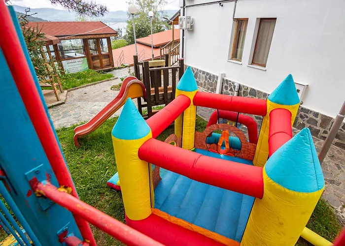 комплекс родопска среща - къщи и شقة